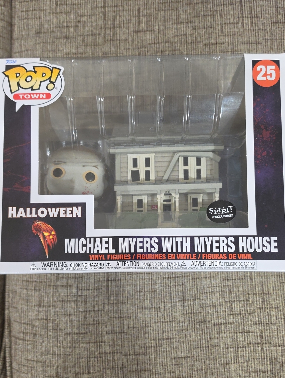 Funko Pop! Town Michael Myers with Myers House (white, gray, black)